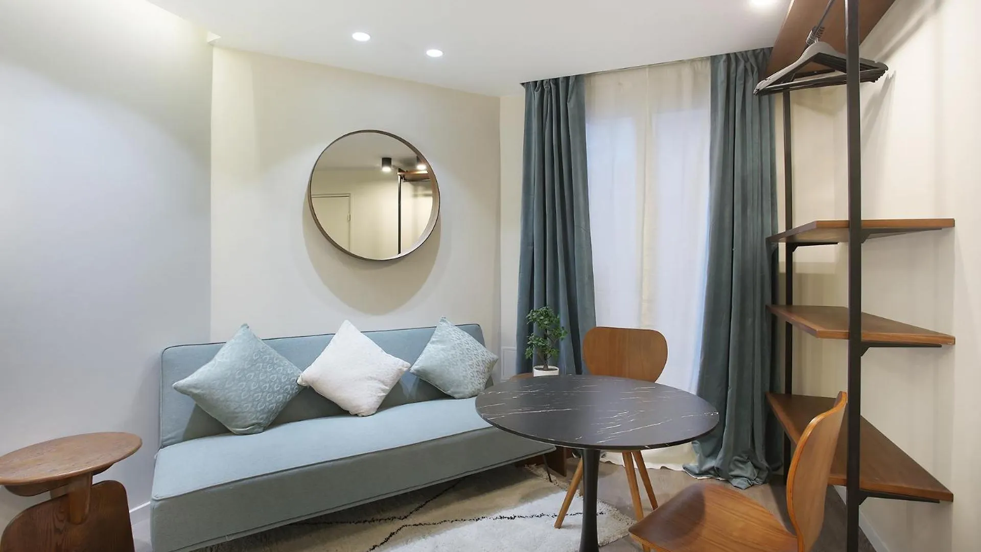 Sacre Coeur By Prestige Apartment *